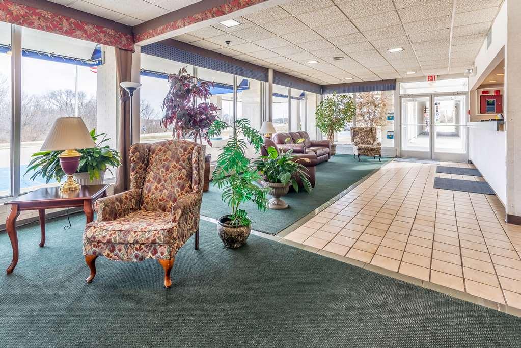 Quality Inn & Suites Vandalia Near I-70 And Hwy 51 Interior foto